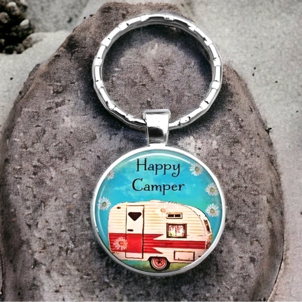 Happy Camper Keyring Fob Round Pendant Keepsake Gift Charm and Black Gift Pouch - Picture 4 of 16